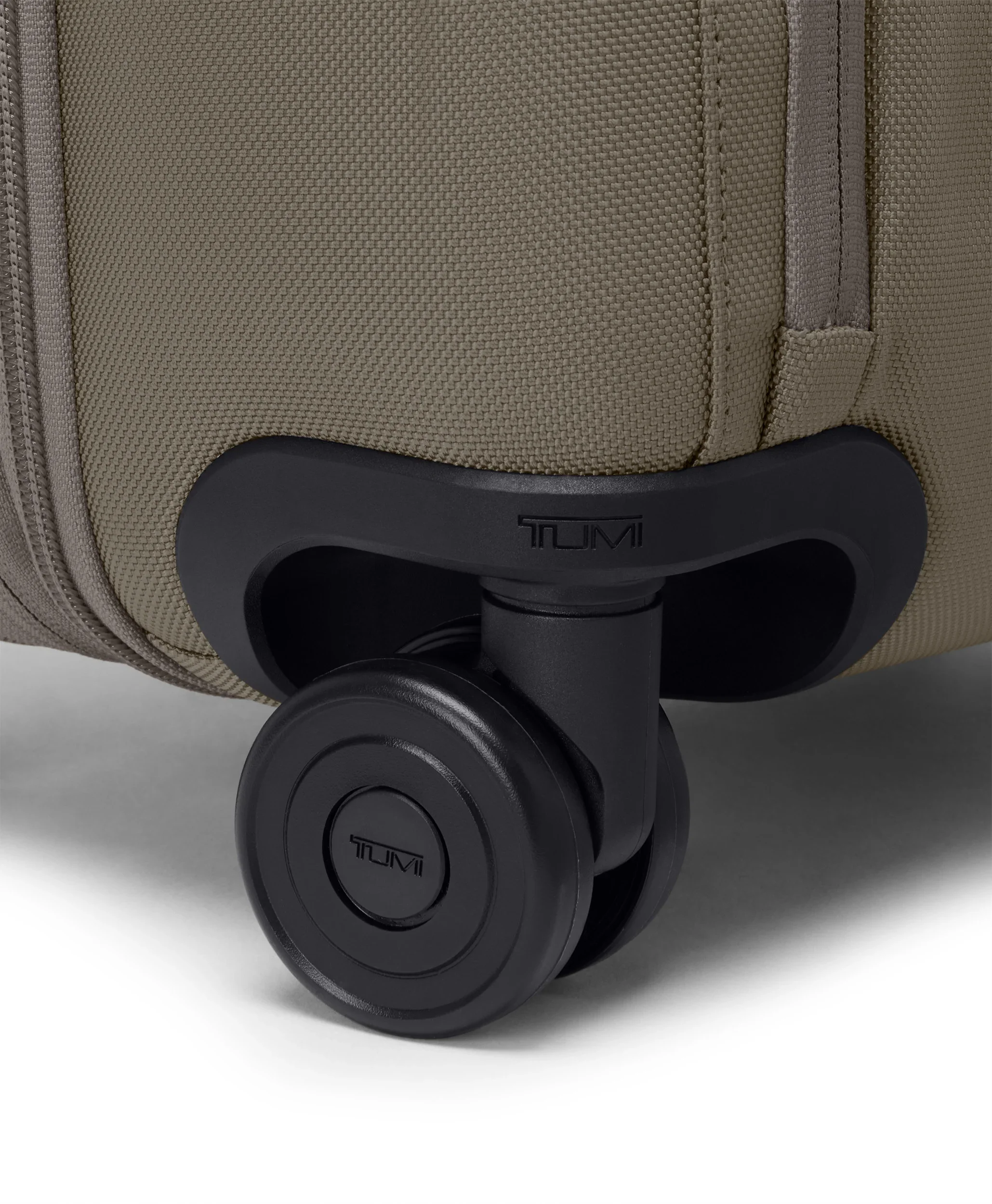 Tumi Alpha Dual Access Expandable Carry-On 55 cm - Image 14