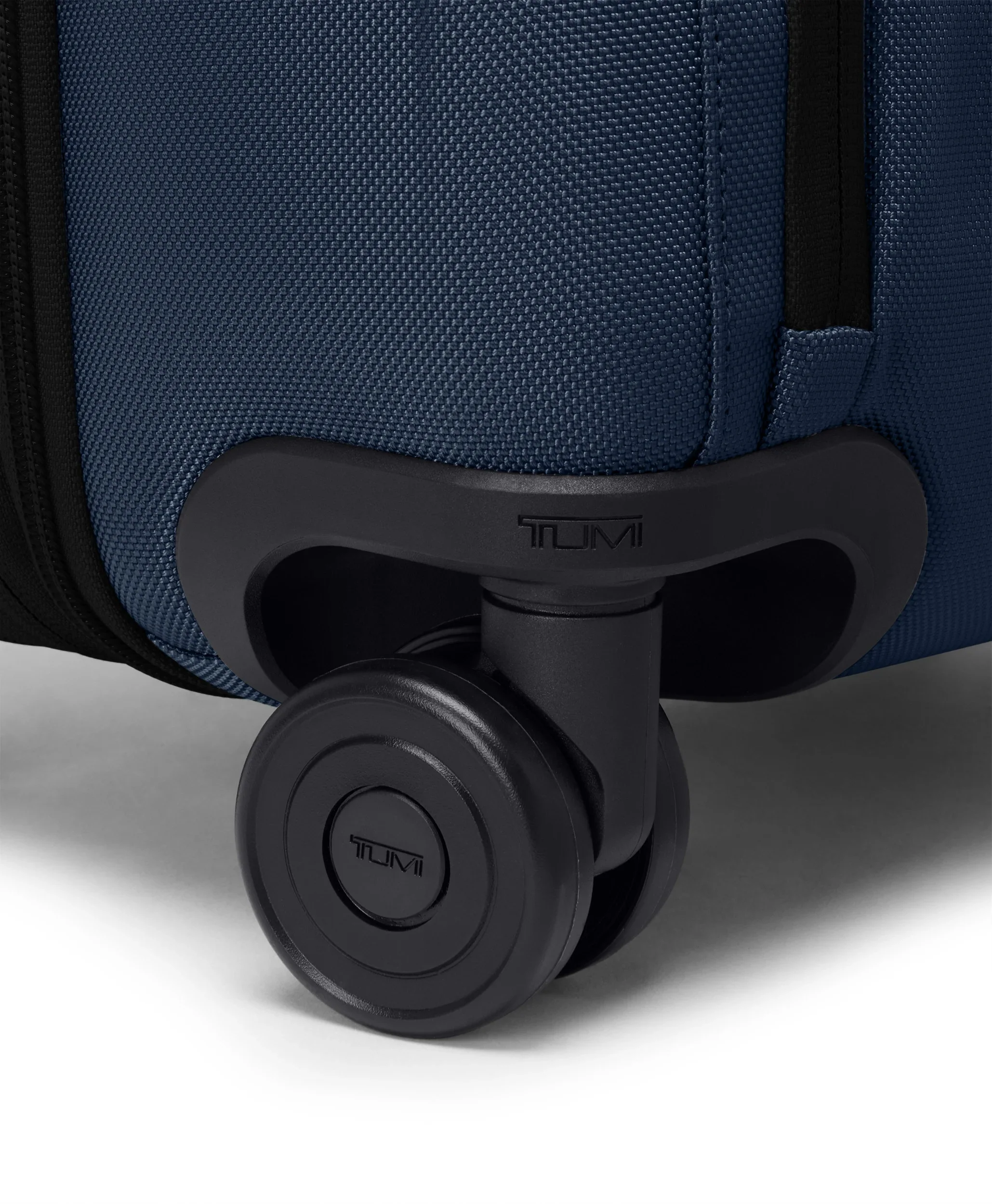 Tumi Alpha Dual Access Expandable Carry-On 55 cm - Image 9
